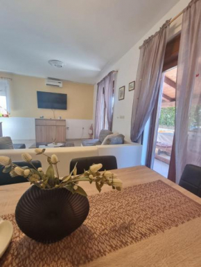 Apartmani Stefy-100 m FROM THE SEA